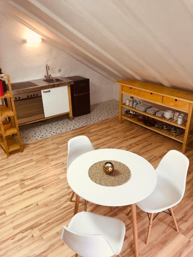 Studio Apartment In Direkter Naehe Zur Uniklinik Homburg Хомбург Екстериор снимка